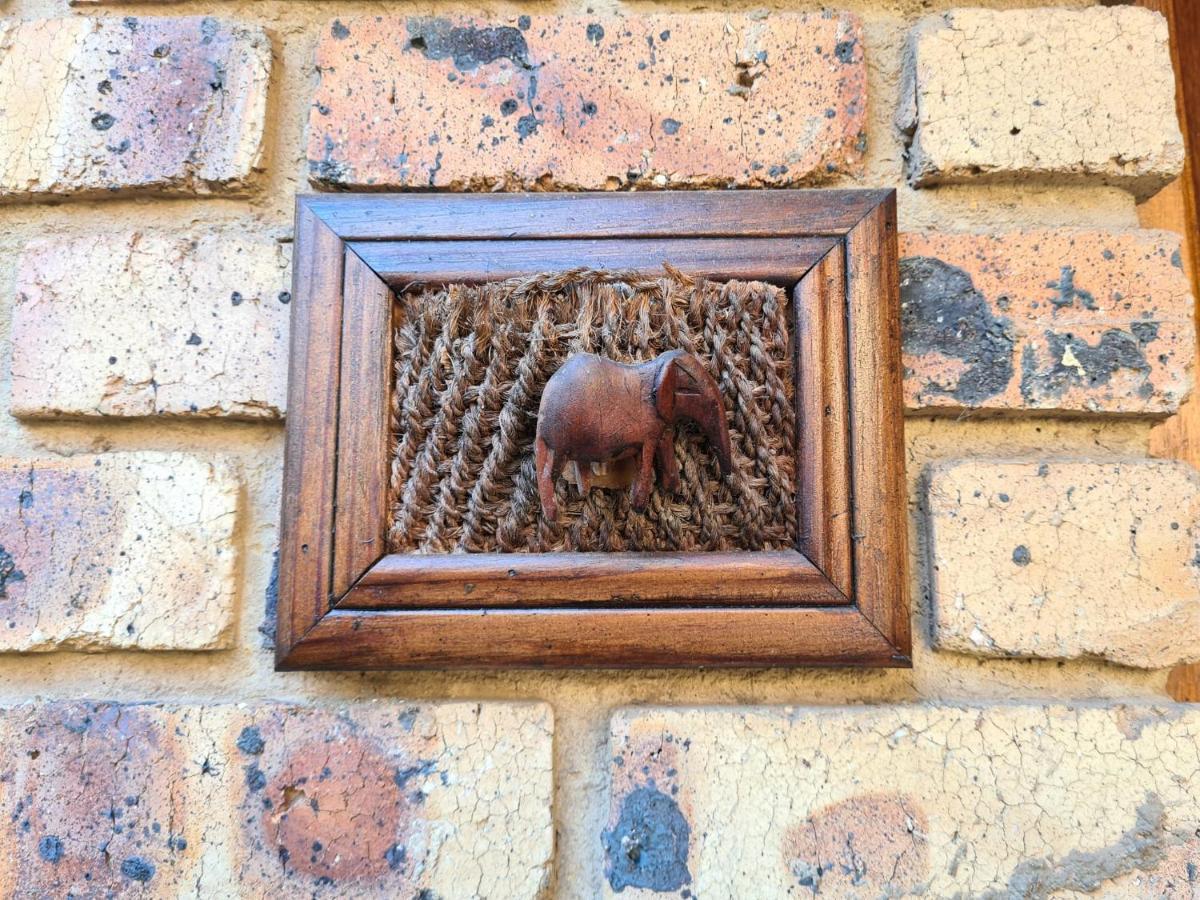 Khaya Africa Hospedaje Midrand Exterior foto