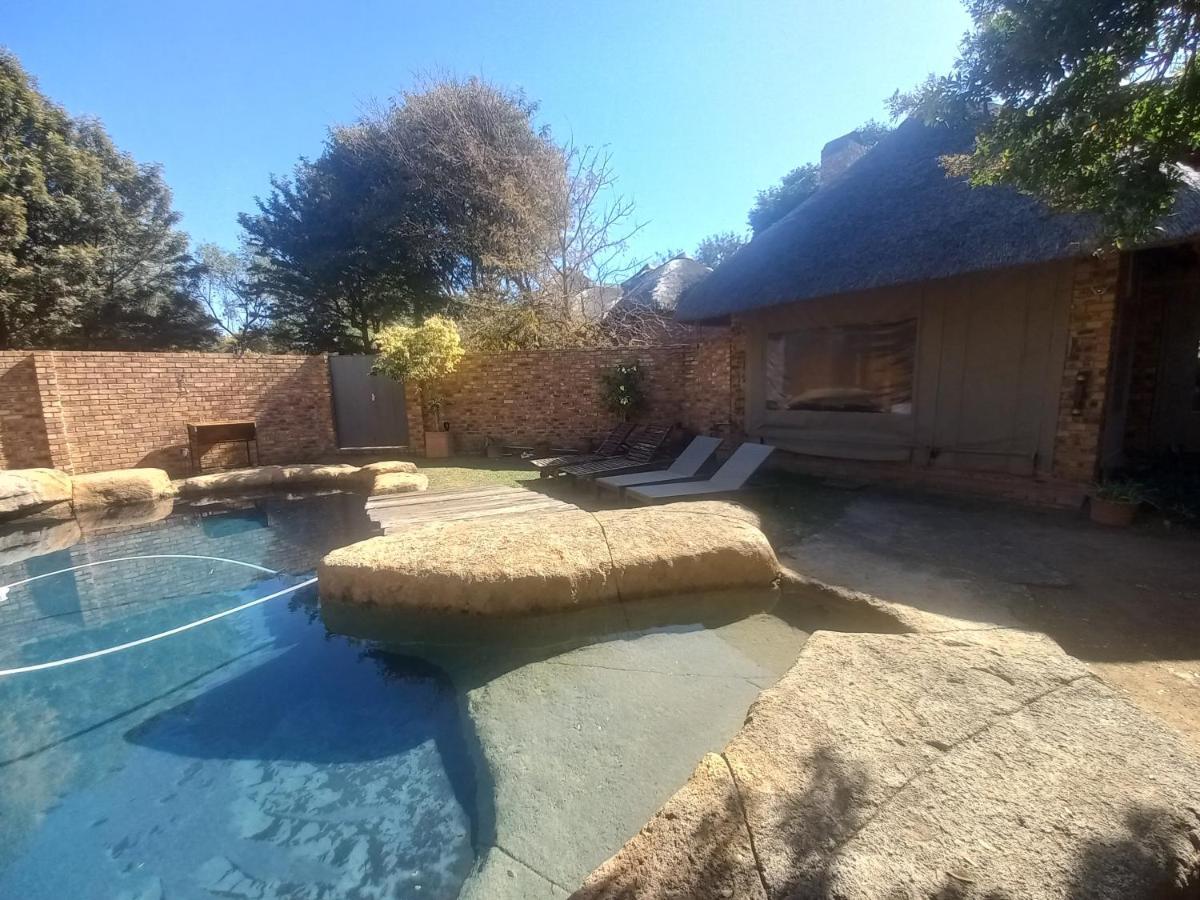 Khaya Africa Hospedaje Midrand Exterior foto