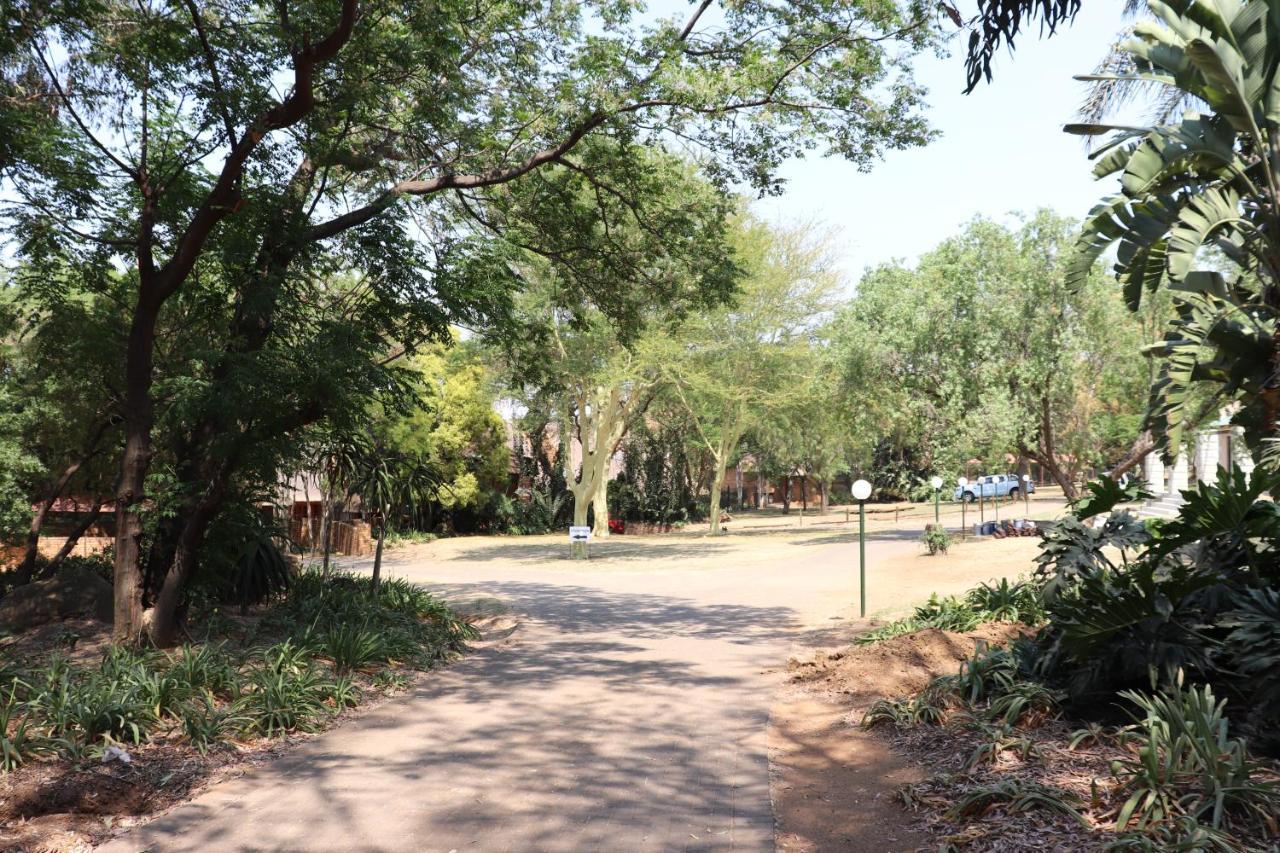 Khaya Africa Hospedaje Midrand Exterior foto